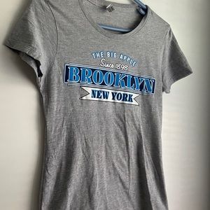 BROOKLYN NEW YORK BLUE & WHITE TEE